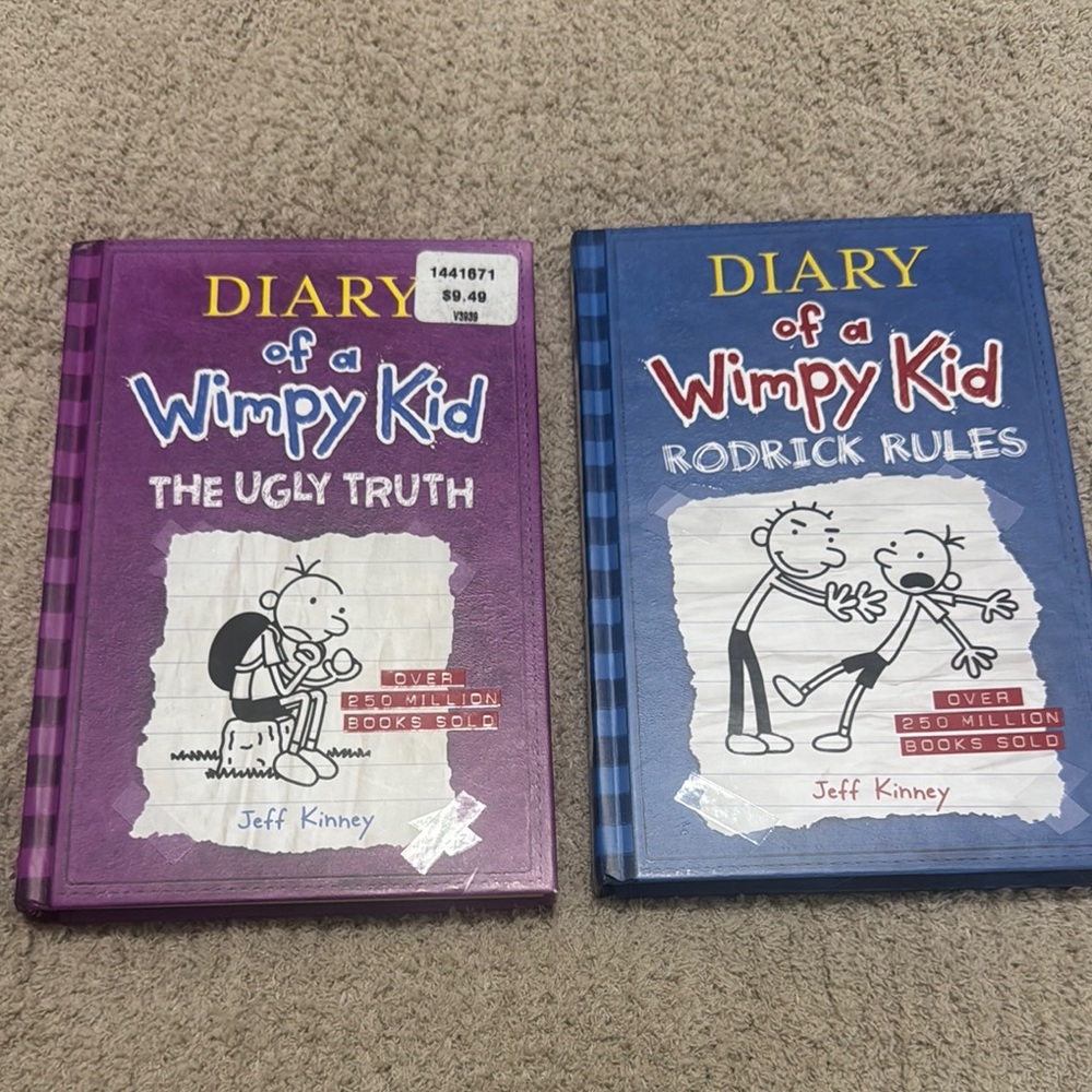 Diary of a Wimpy Kid Book Set - Purple and Blue